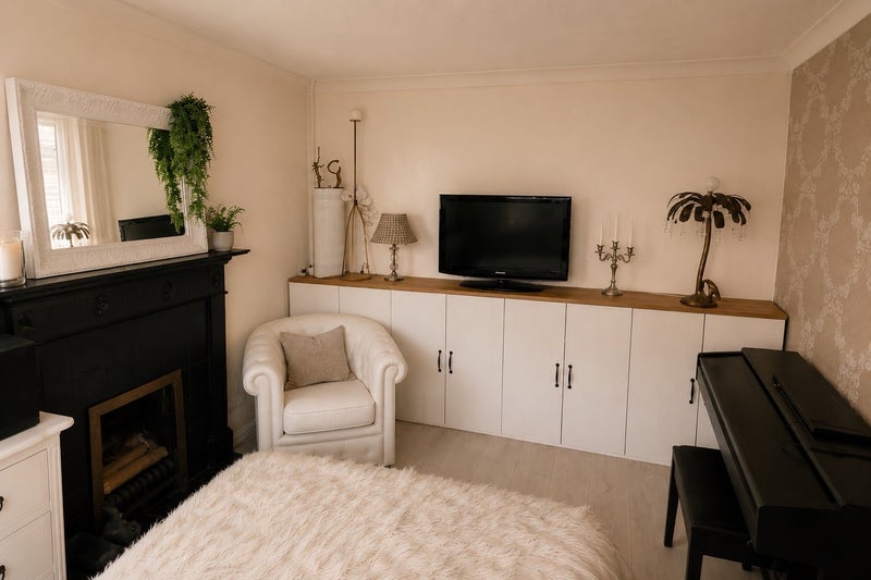 Room Coggeshall Road in Braintree