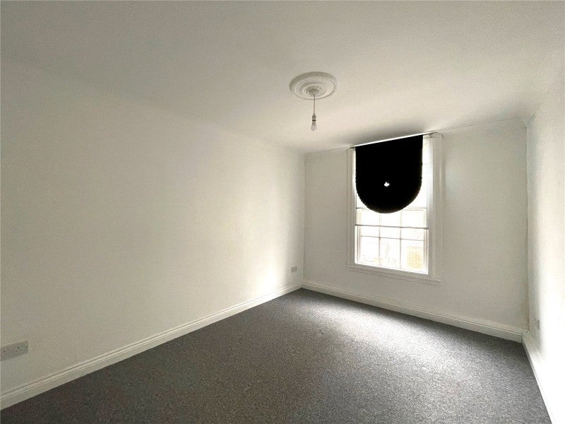 Flat Shails Lane in Trowbridge