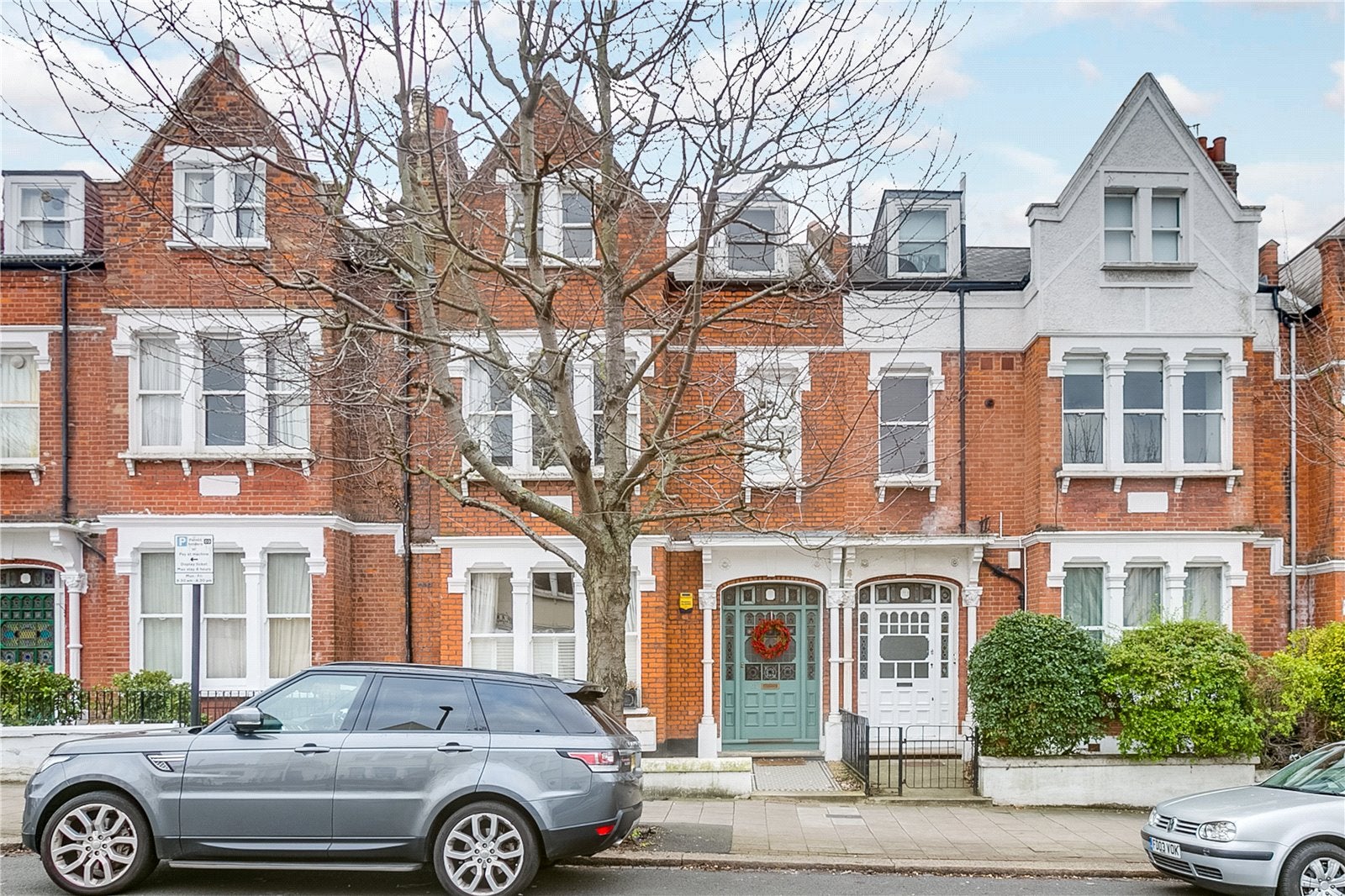 Flat Ritherdon Road in Greater London