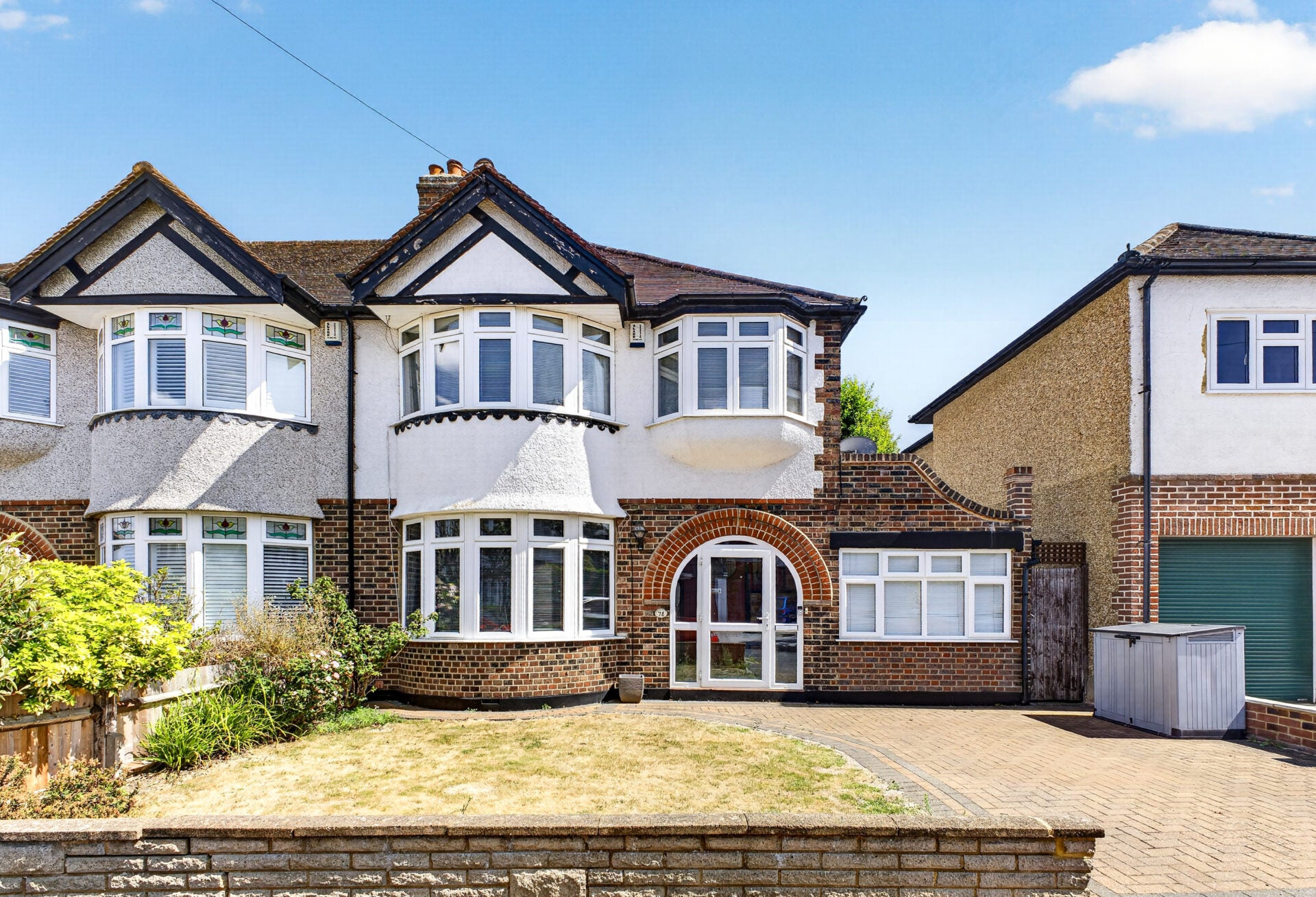 House Queens Drive in Greater London