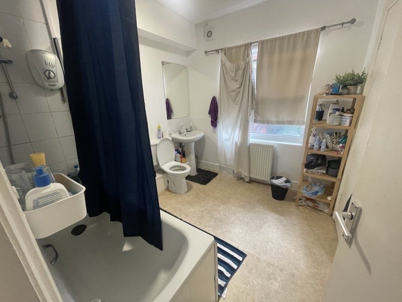 Room Alice Street in Greater London