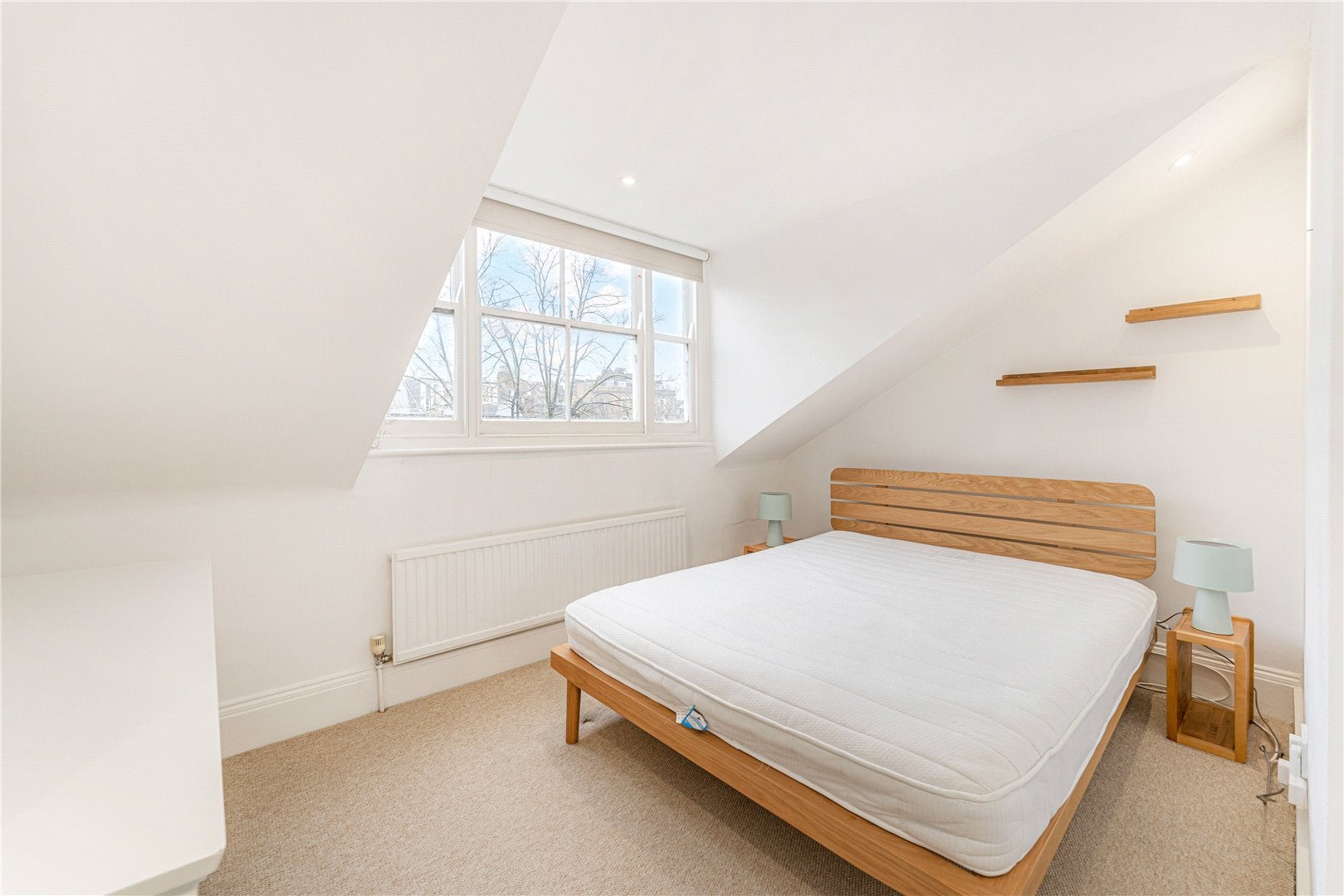 Flat Cambridge Gardens in Greater London