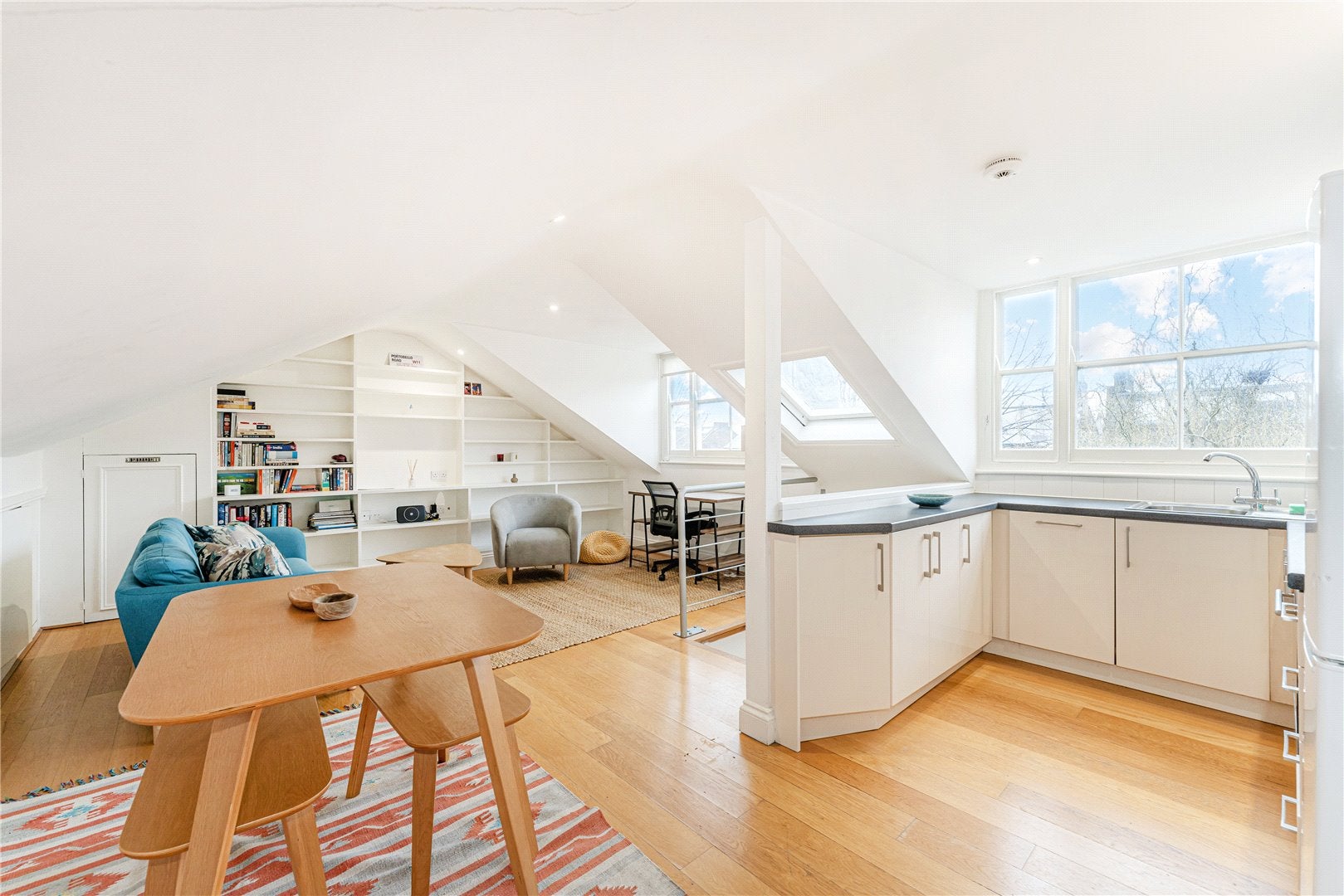 Flat Cambridge Gardens in Greater London
