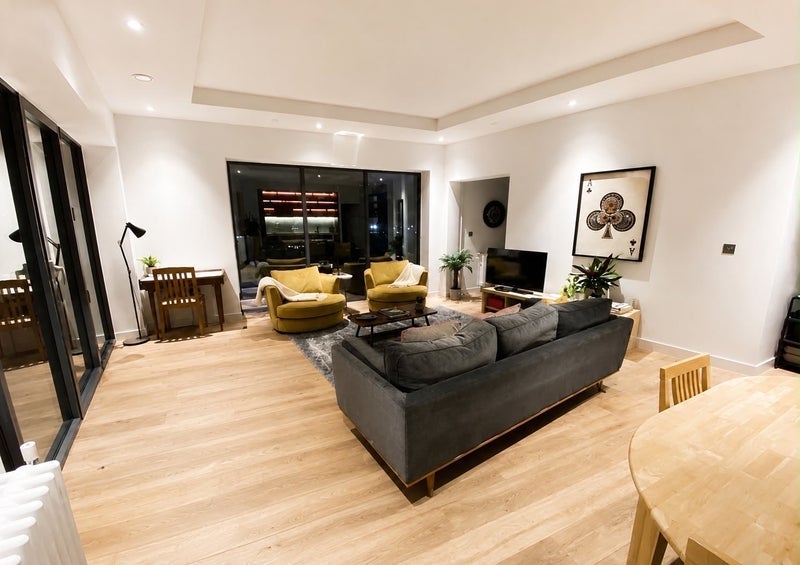 Room East Ferry Road in Greater London