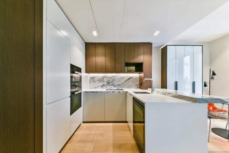 Flat Belvedere Road in Greater London