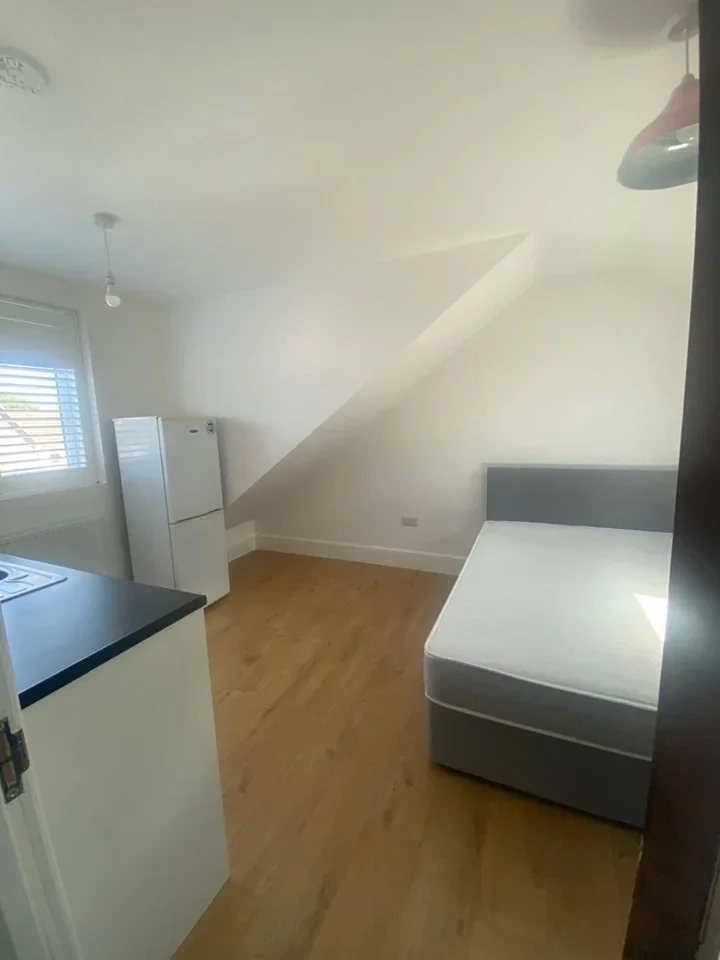 Flat Ashmore Road in City of Westminster