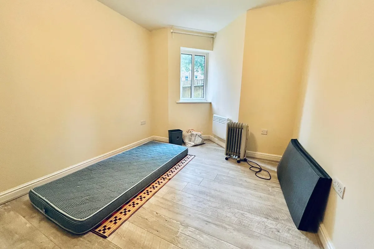 Flat Ashbourne Road in Derby