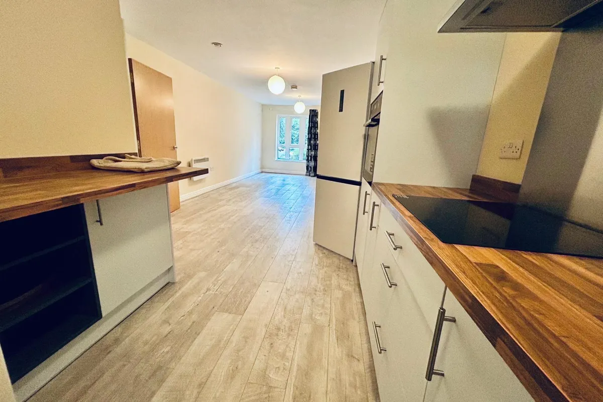 Flat Ashbourne Road in Derby