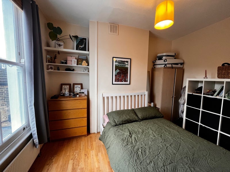 Room Drayton Park in Greater London