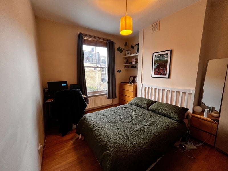 Room Drayton Park in Greater London