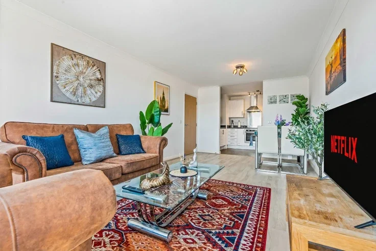 Flat Kennet Street in Reading