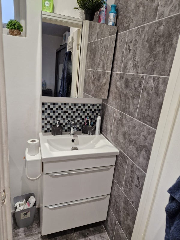 Flat Harlesden Road in Greater London