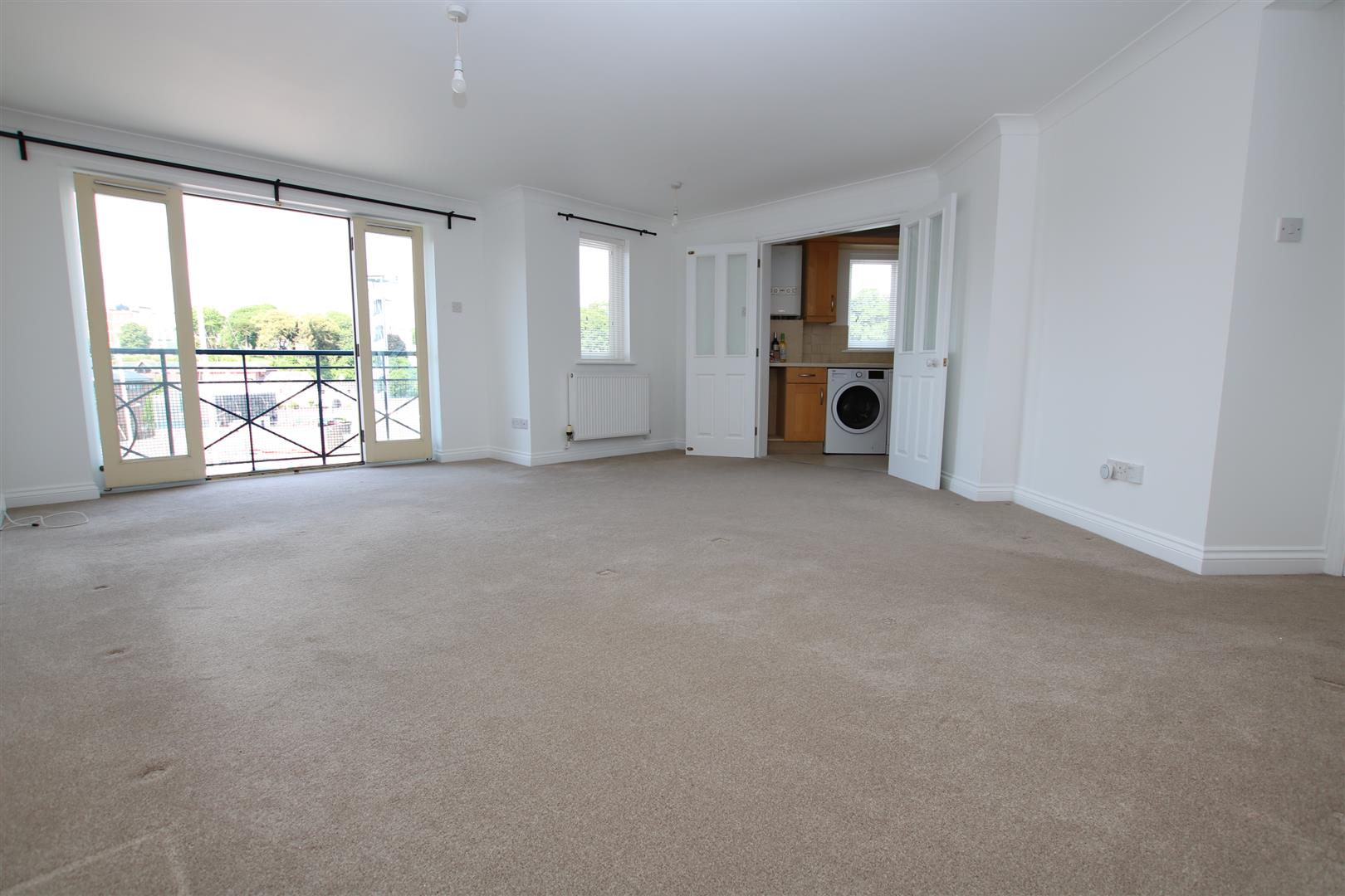 Flat Compass Quay in Exeter