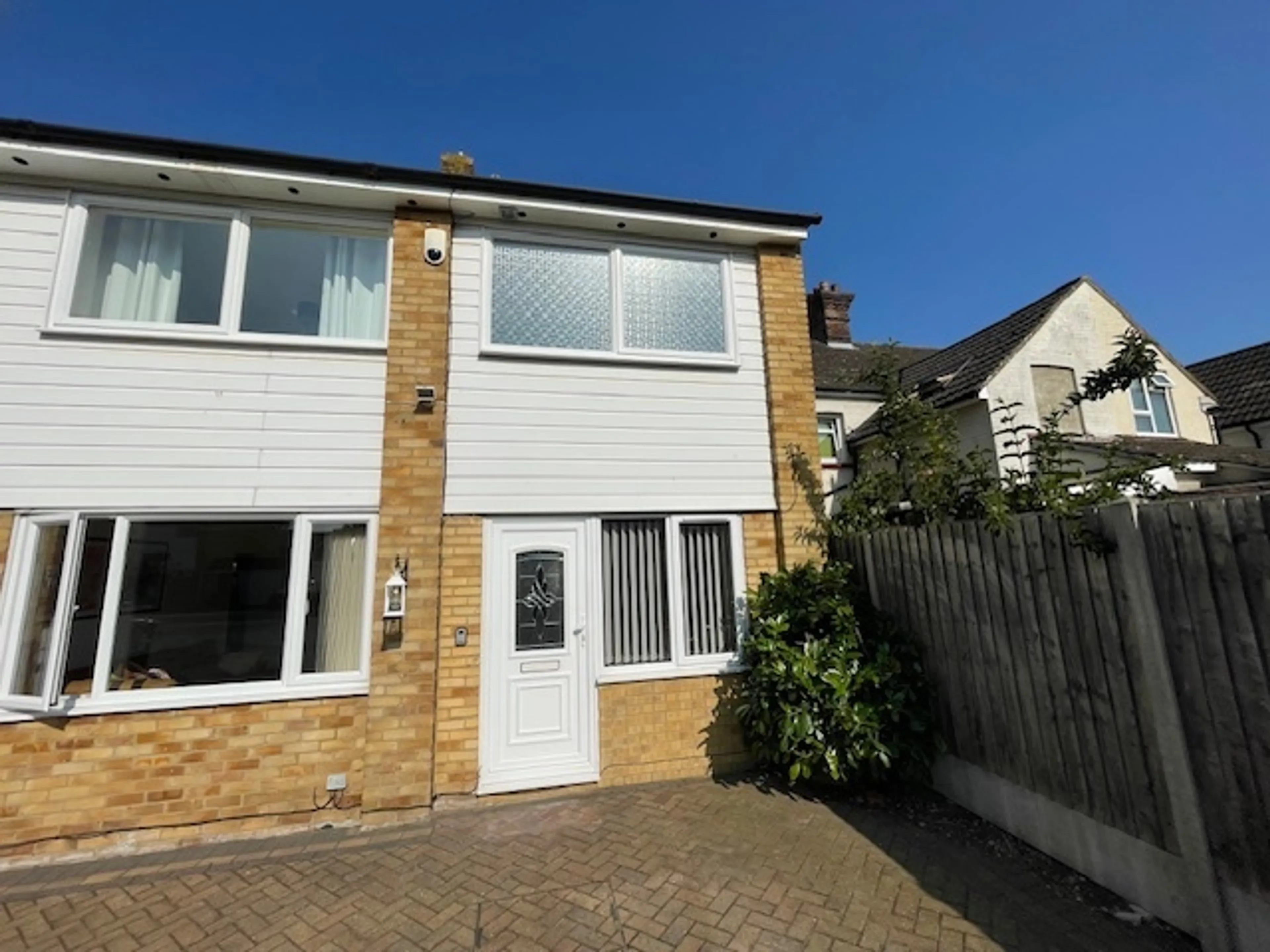House Cygnet Close in Tonbridge and Malling