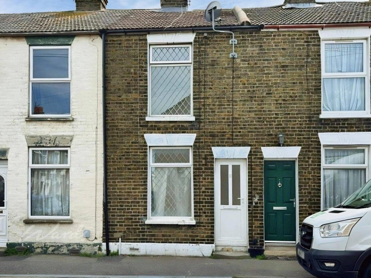 House Richmond Street in Borough of Swale