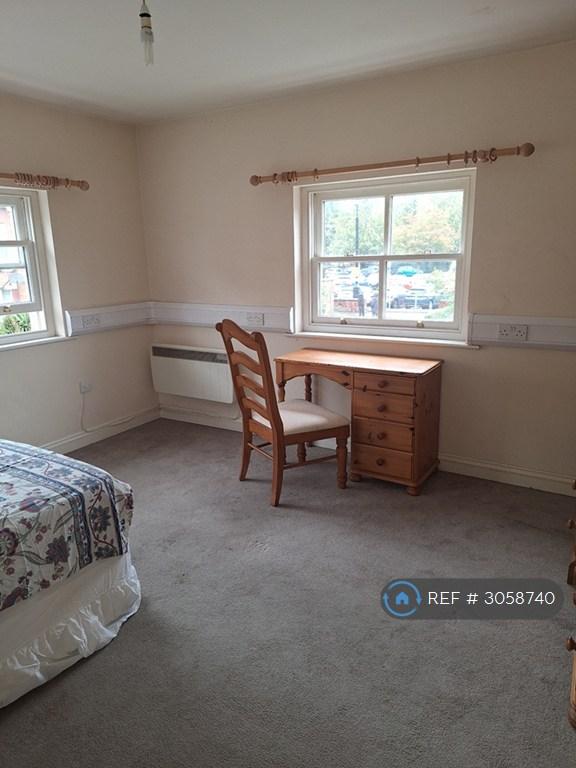 Room Cromwell Street in Gloucester
