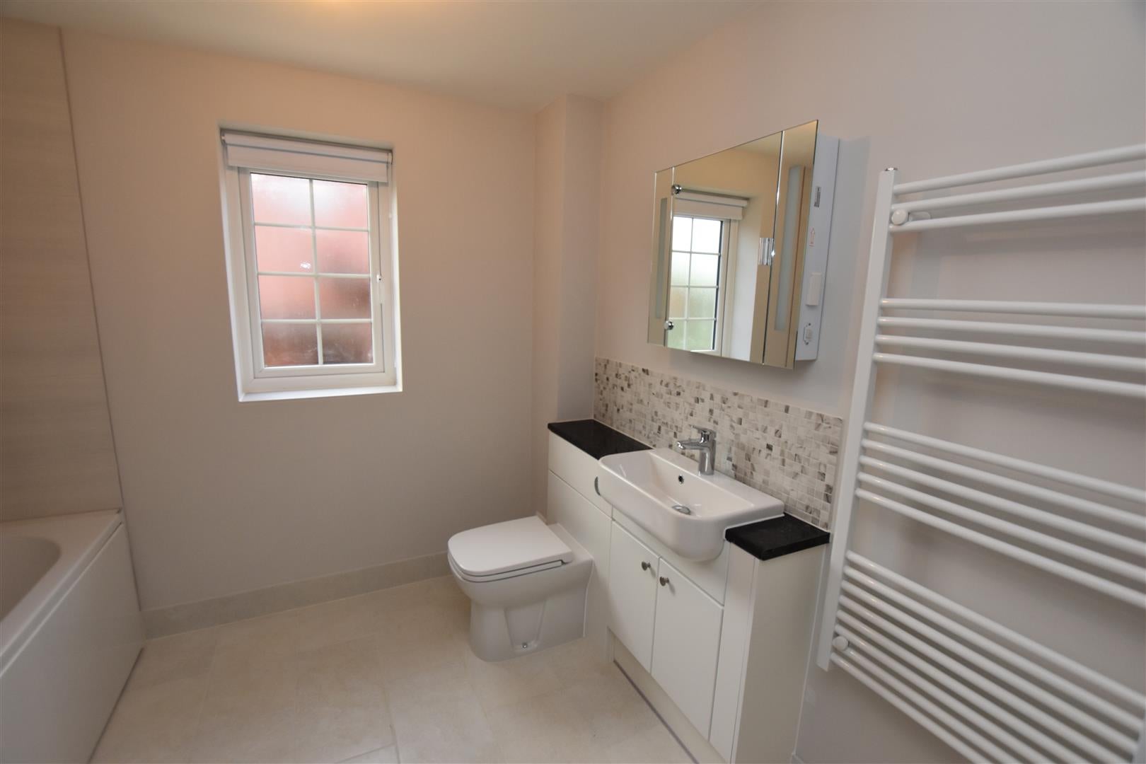 Flat Cressingham Road in Reading