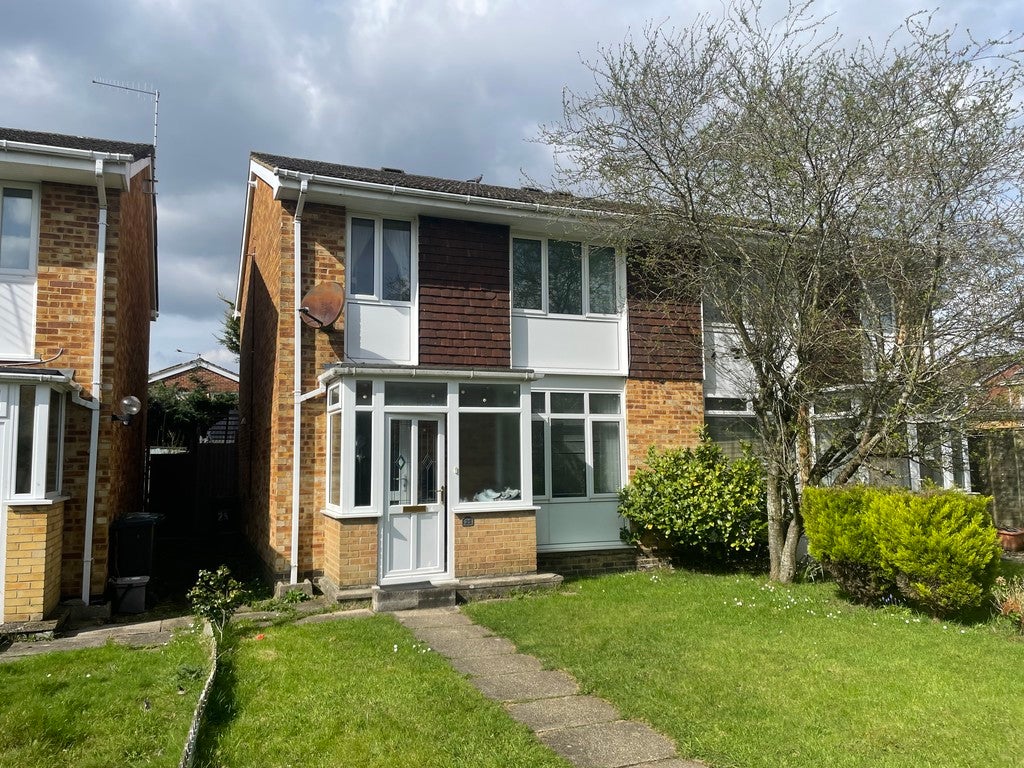 House Chichester Close in Hedge End