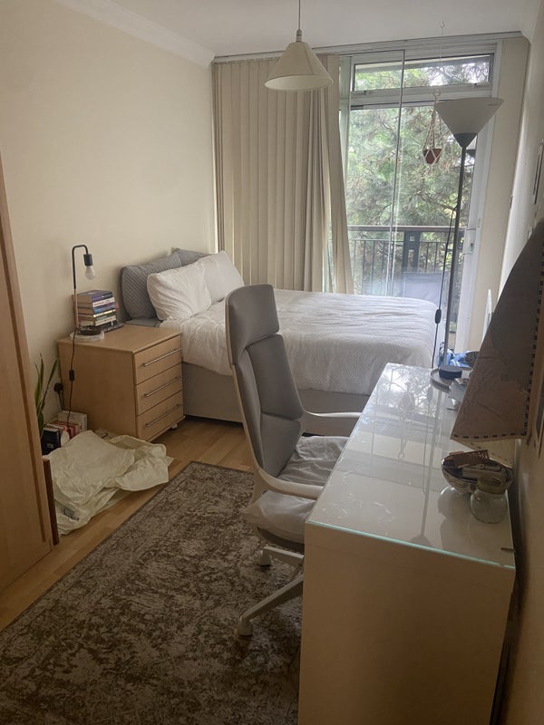 Room Pentonville Road in Greater London