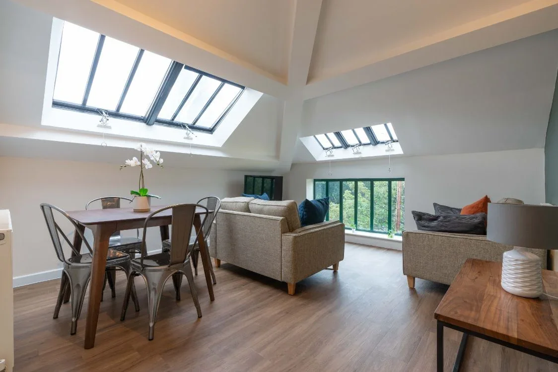 Flat Jesmond Road in Newcastle upon Tyne