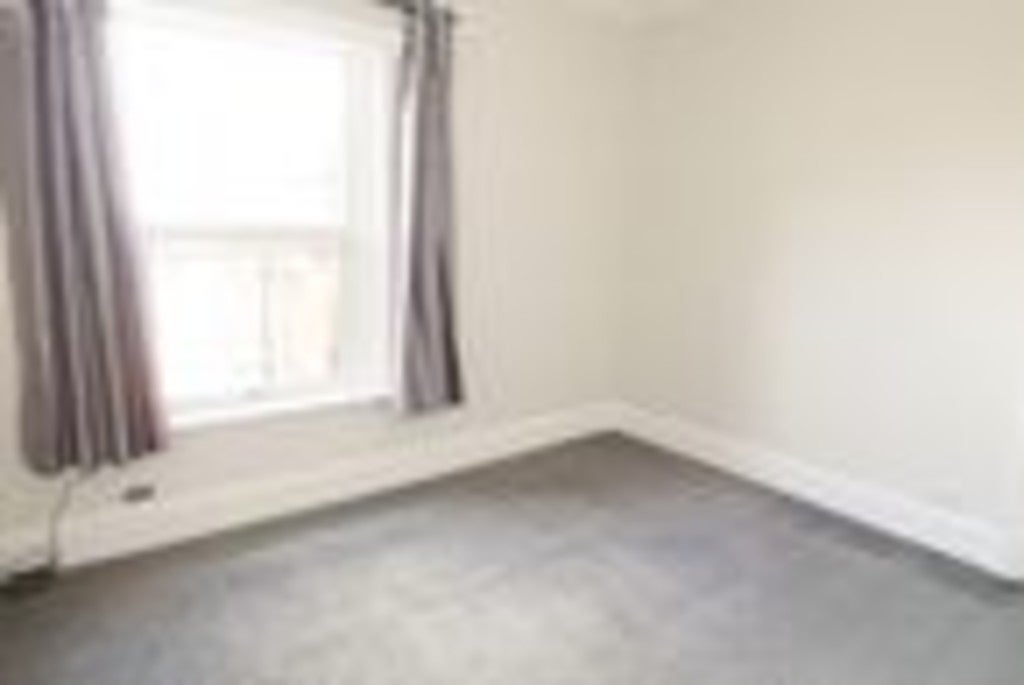Flat Withy Parade in Preston