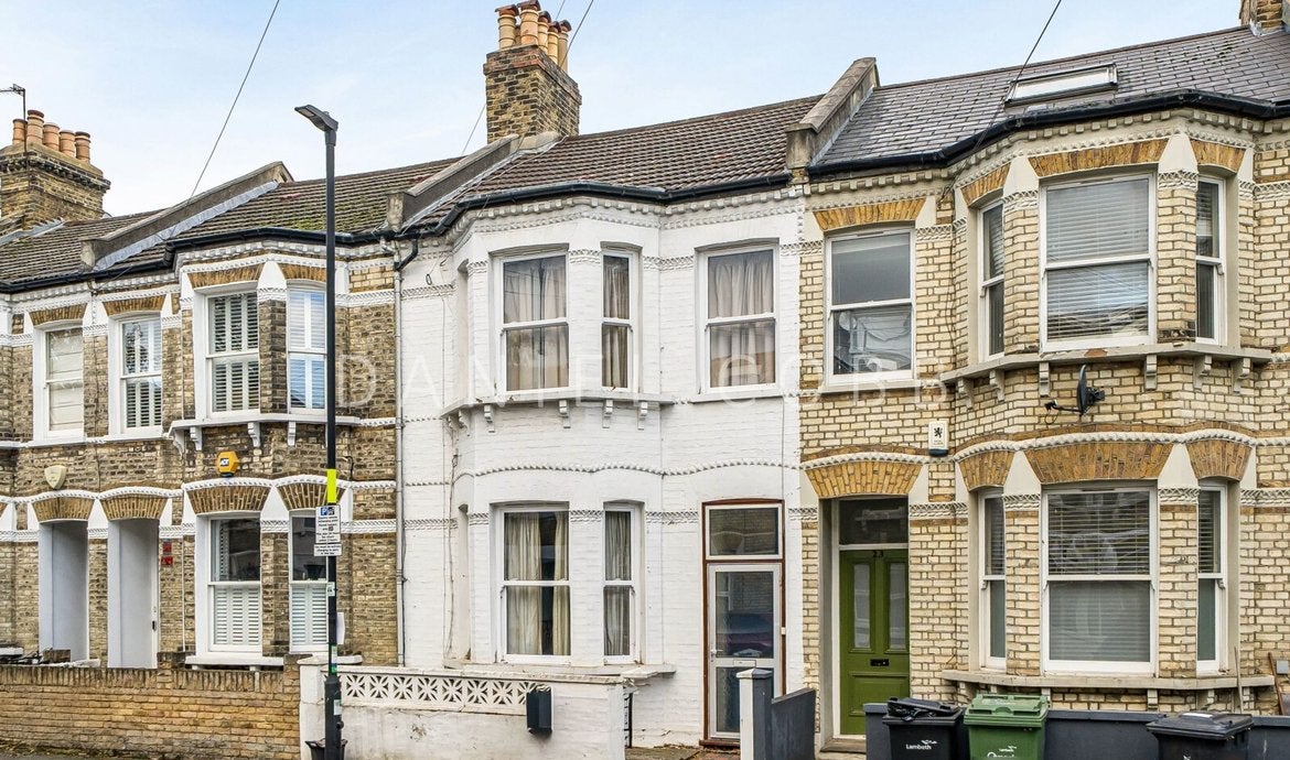 House Kimberley Road in Greater London