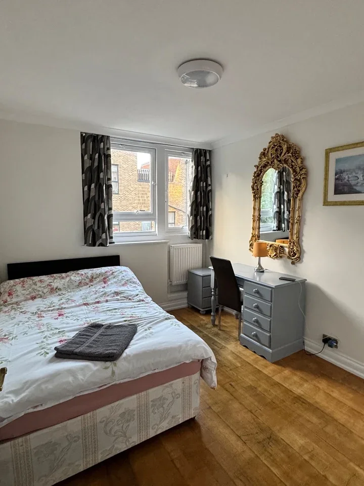 Flat Carlton Vale in City of Westminster