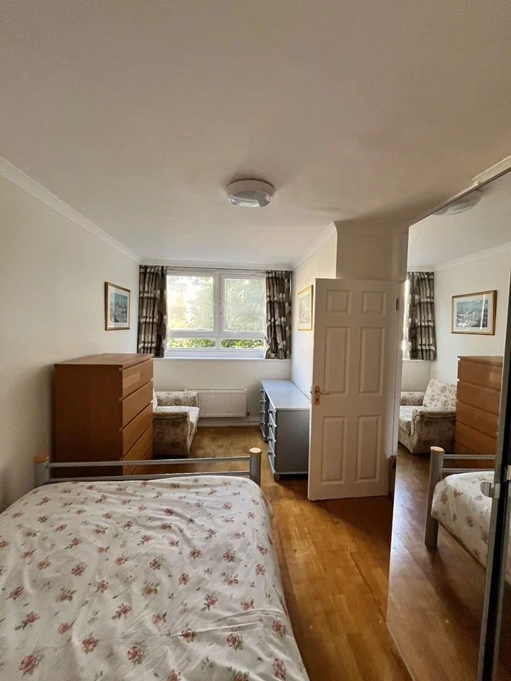 Flat Carlton Vale in City of Westminster