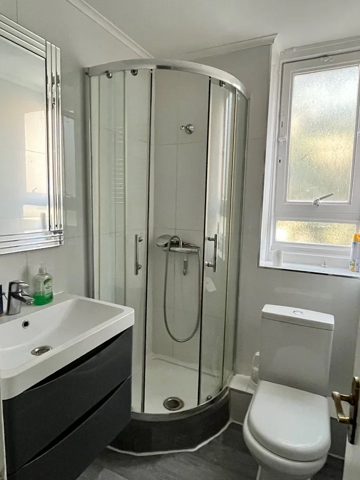 Flat Carlton Vale in City of Westminster