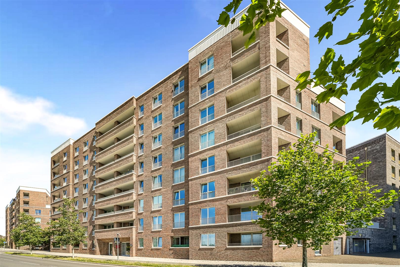 Flat Fielders Crescent in Greater London