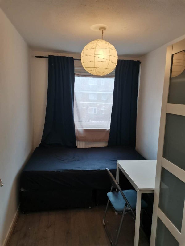 Room Wager Street in Greater London