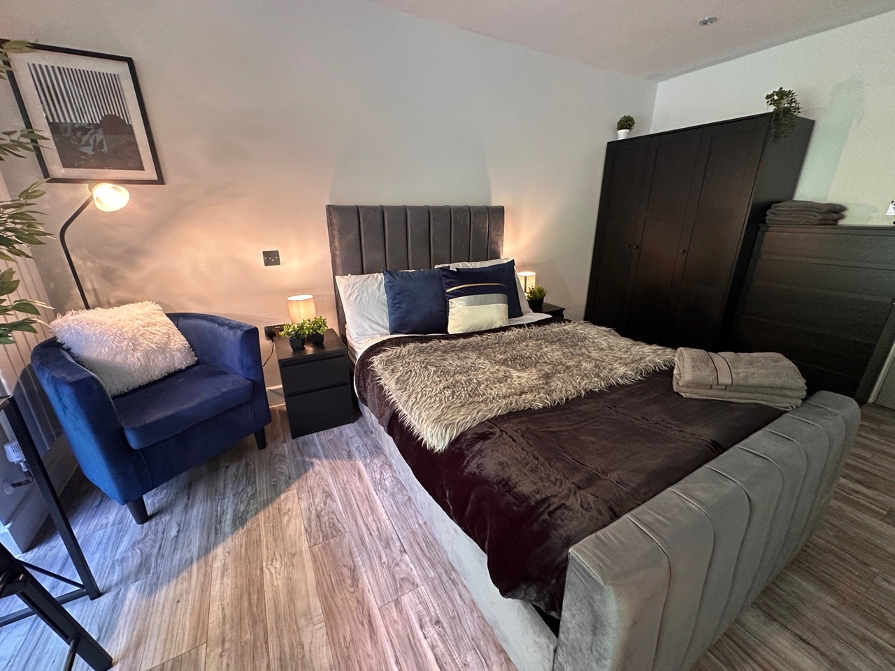 Room Lowlands Road in Greater London