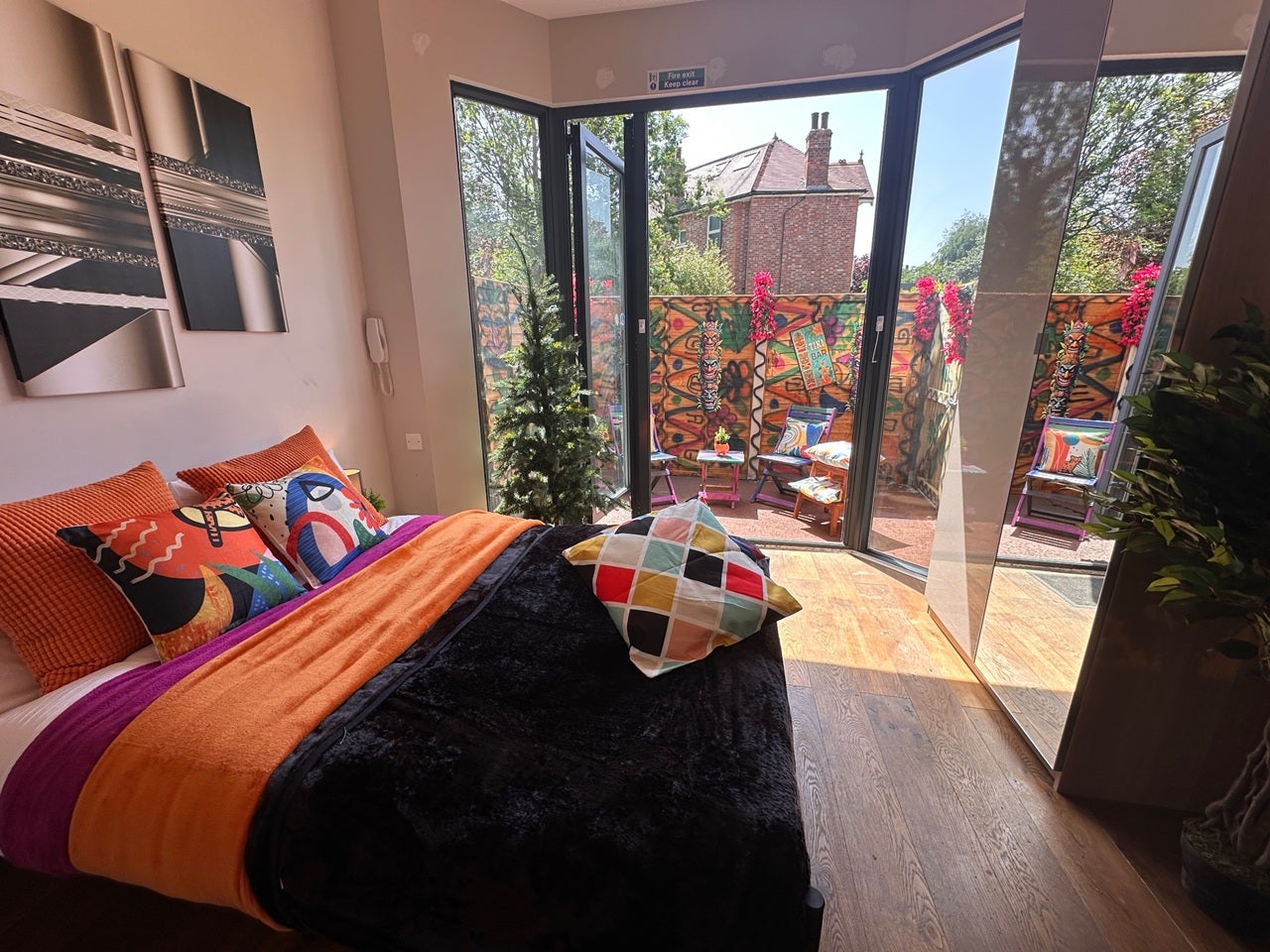 Room Lowlands Road in Greater London