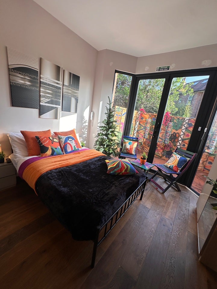 Room Lowlands Road in Greater London