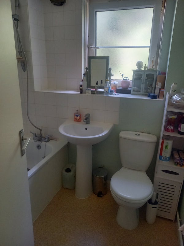 Flat Kenley Walk in Greater London