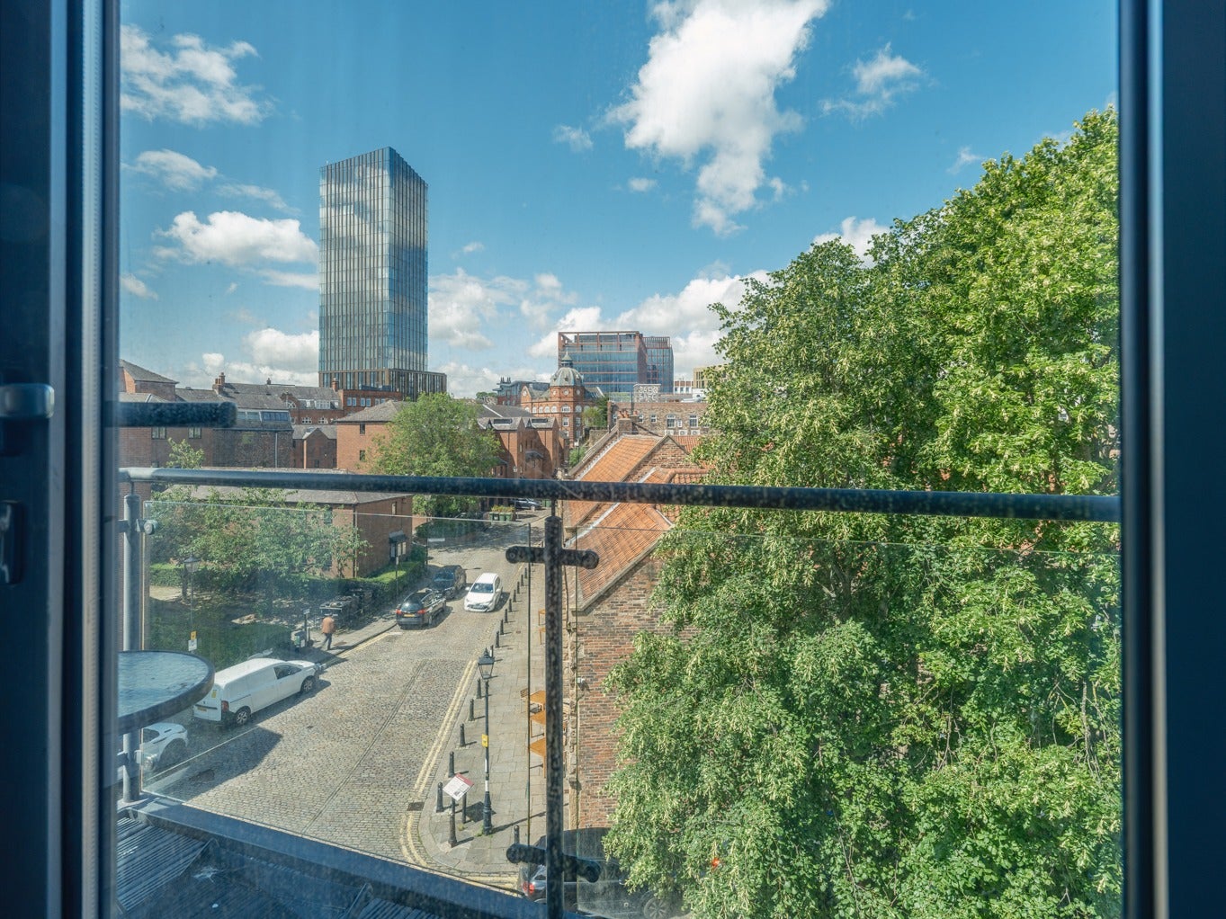 Flat Low Friar Street in Newcastle upon Tyne