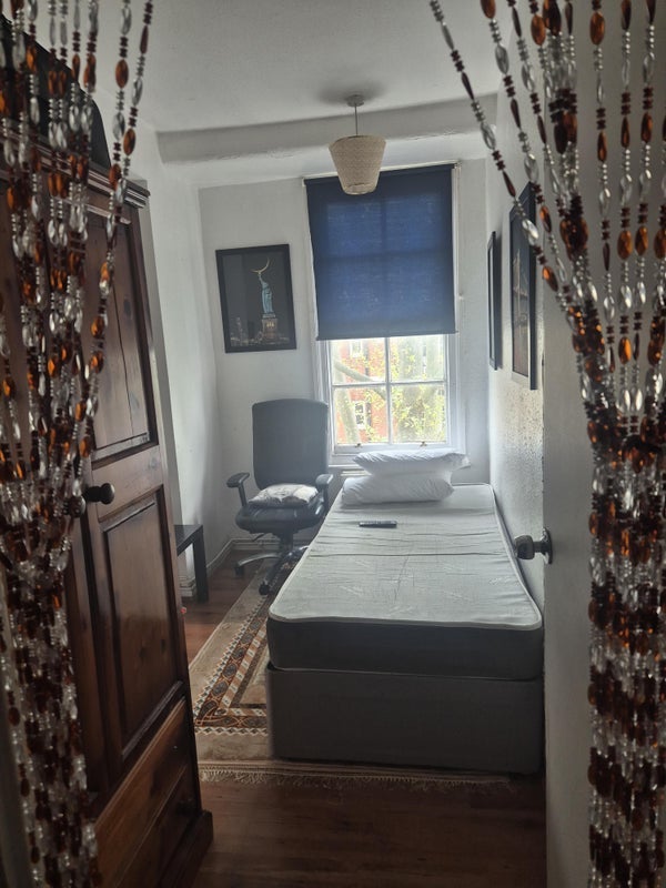 Room Camlet Street in Greater London