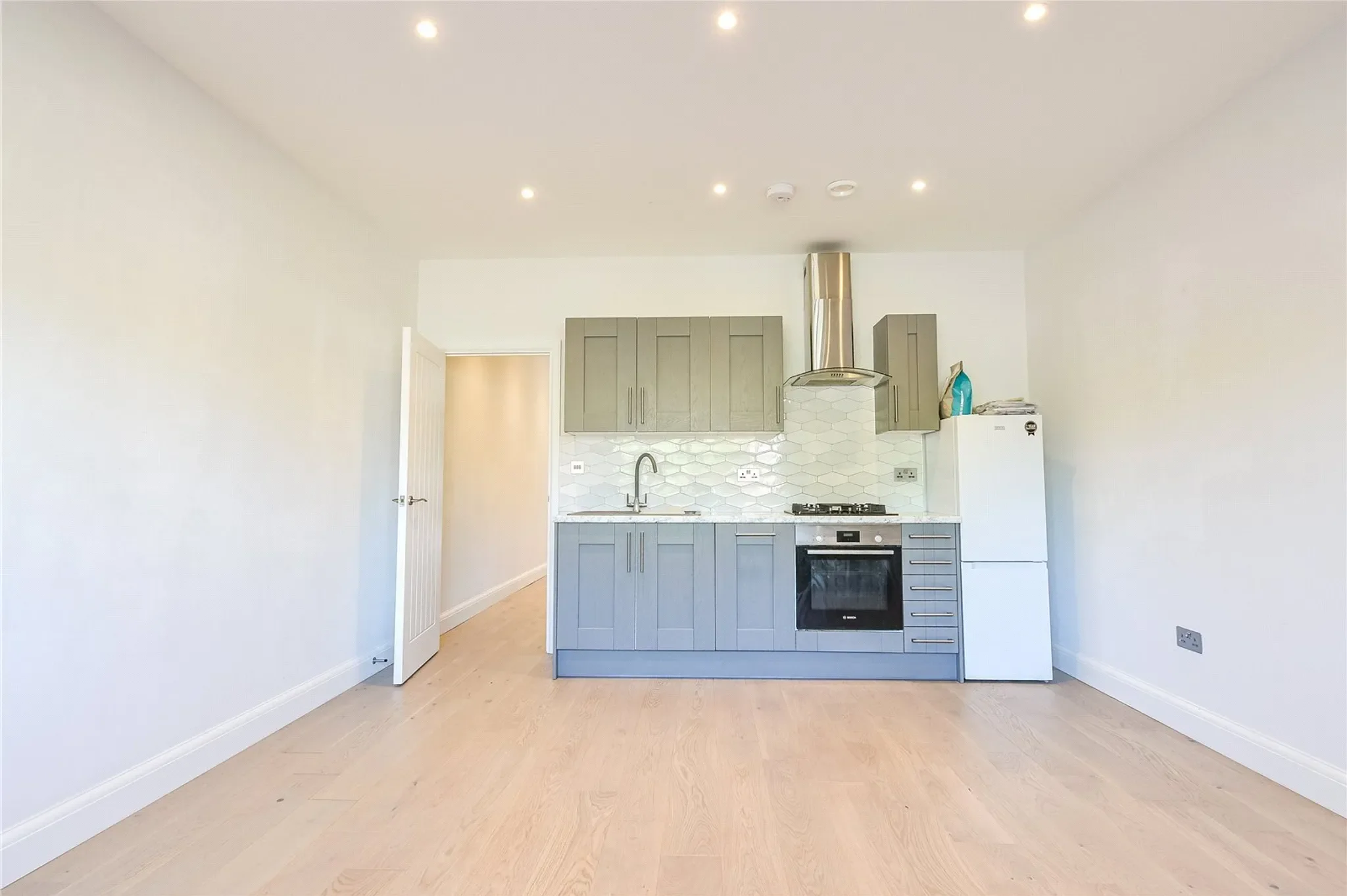 Flat Brookvale Court in Newbury