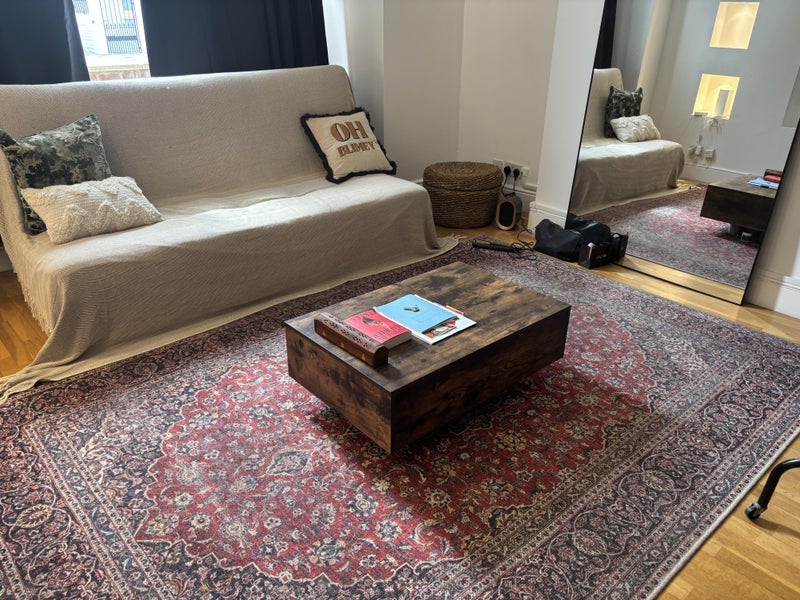 Room Hurlingham Road in Greater London