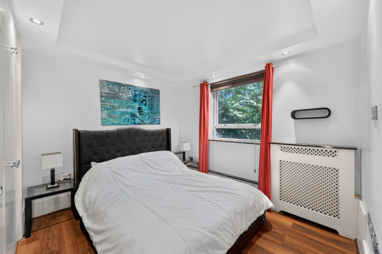 Flat Ridgmount Street in Greater London