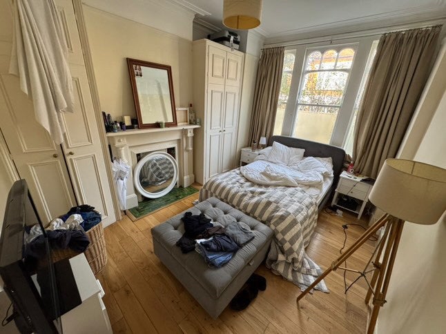 Room Barnard Road in Greater London