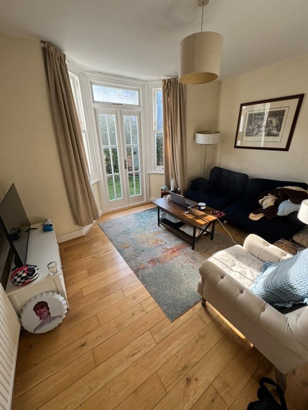 Room Barnard Road in Greater London