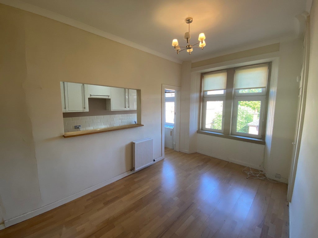Flat Sinclair Drive in Glasgow