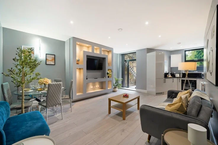 Flat Sutherland Road in Greater London