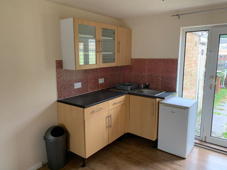 Flat Lincoln Road in Stevenage