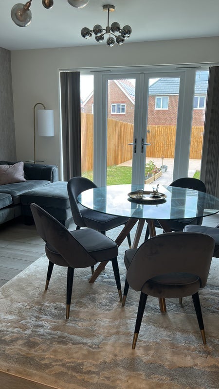 Room Barrington Way in Leeds