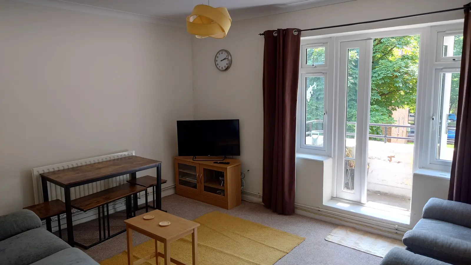 Flat Perry Vale in Greater London