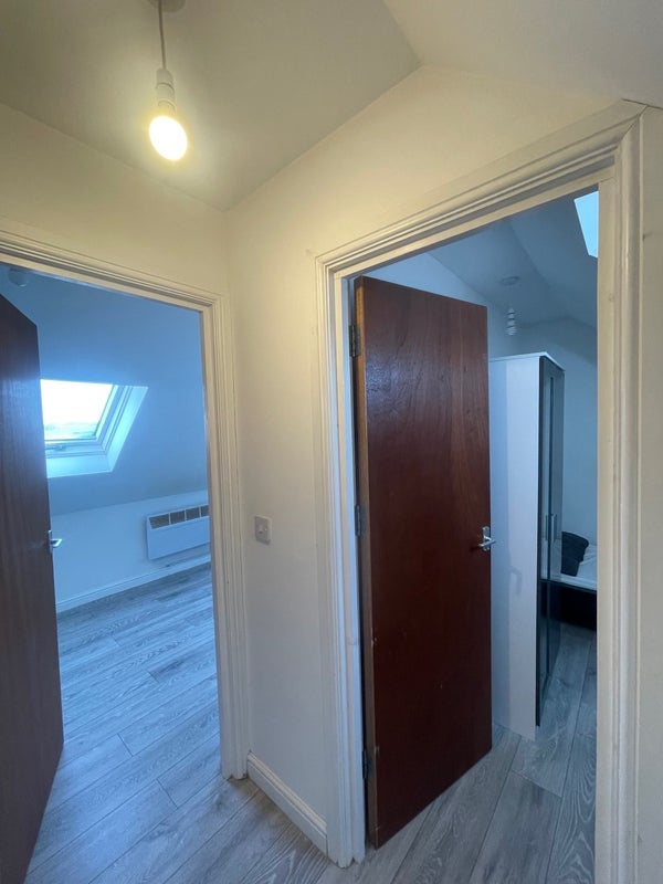 Room Kincraig Street in Cardiff