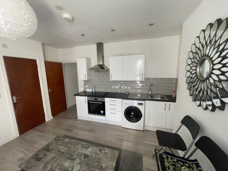 Room Kincraig Street in Cardiff
