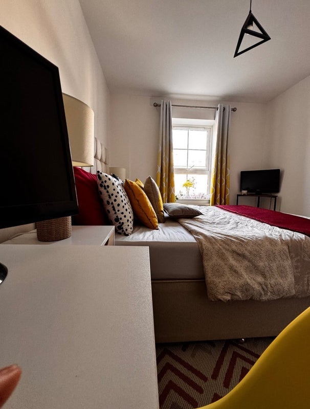 Room Cash Close in Dunstable